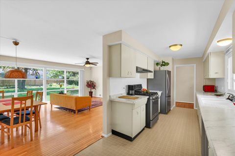 Tiny photo for 203 E Mumford Drive, Urbana, IL 61801 (MLS # 12627849)