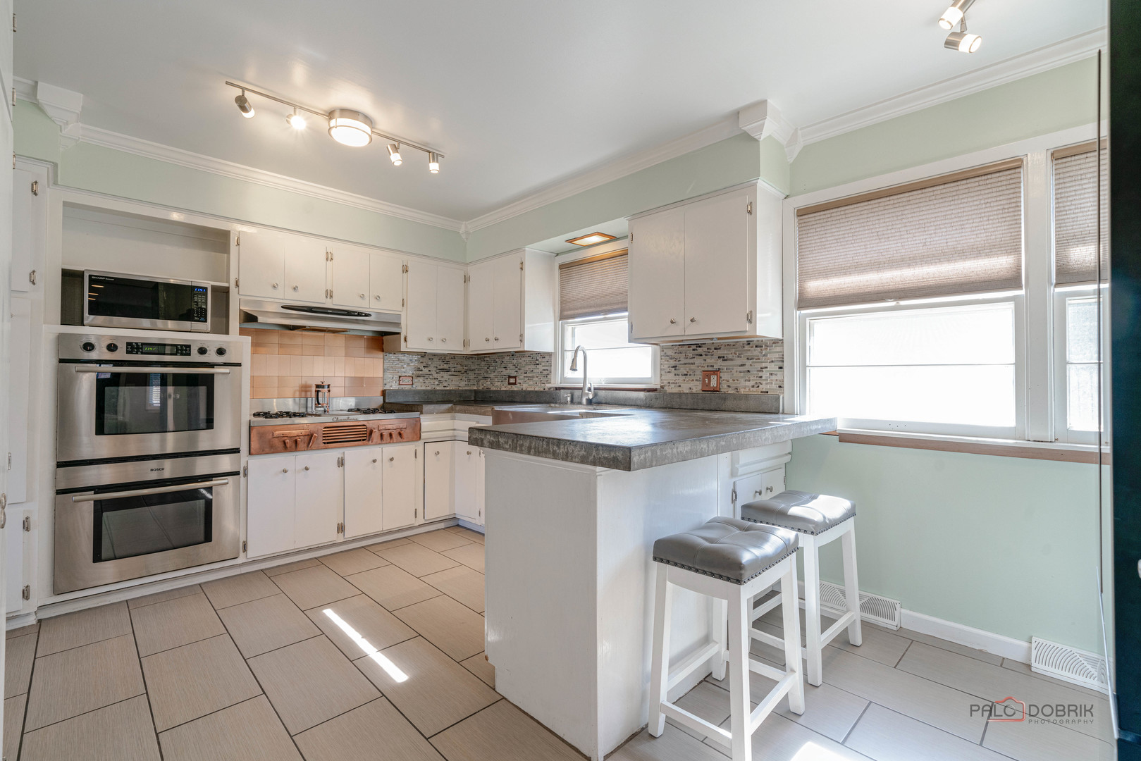 34049 N Hickory Avenue