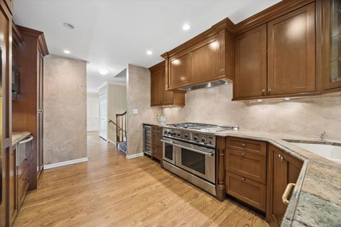 Tiny photo for 801 S Madison Street, Hinsdale, IL 60521 (MLS # 12625216)