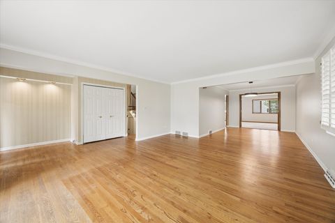 Tiny photo for 801 S Madison Street, Hinsdale, IL 60521 (MLS # 12625216)