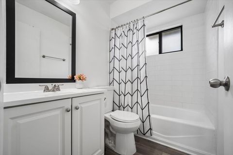 Tiny photo for 108 S 14th Street #108, St. Charles, IL 60174 (MLS # 12603032)