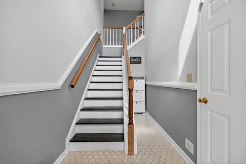 Tiny photo for 1608 E Clayton Court #1608, Arlington Heights, IL 60004 (MLS # 12670679)