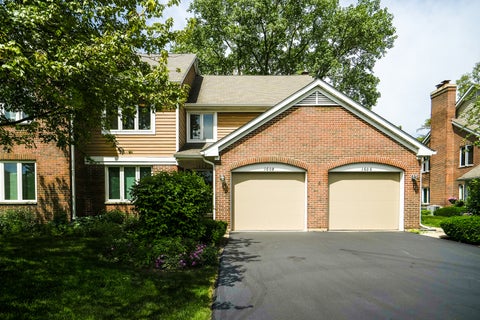 Tiny photo for 1608 E Clayton Court #1608, Arlington Heights, IL 60004 (MLS # 12670679)