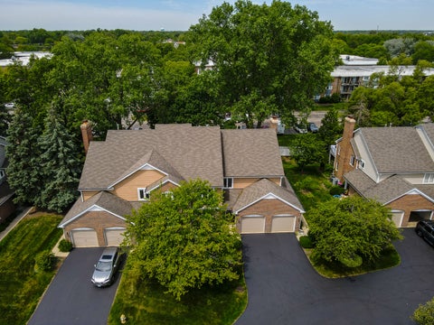 Tiny photo for 1608 E Clayton Court #1608, Arlington Heights, IL 60004 (MLS # 12670679)