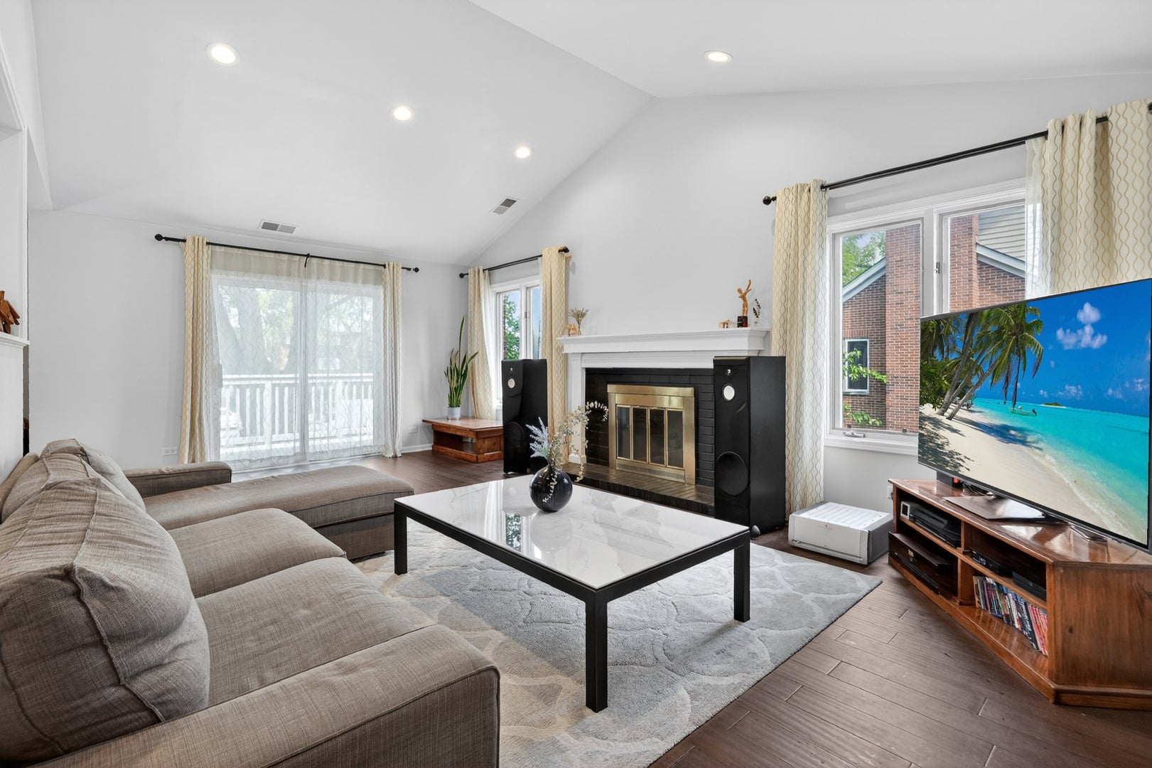 1608 E Clayton Court 1608