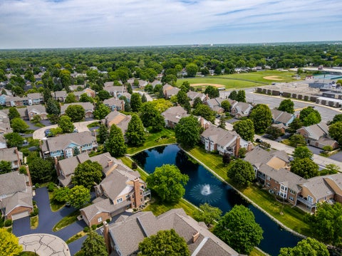 Tiny photo for 1608 E Clayton Court #1608, Arlington Heights, IL 60004 (MLS # 12670679)