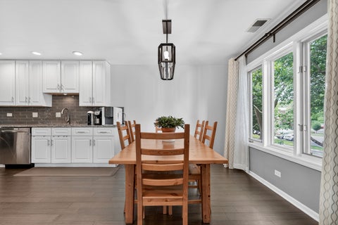 Tiny photo for 1608 E Clayton Court #1608, Arlington Heights, IL 60004 (MLS # 12670679)