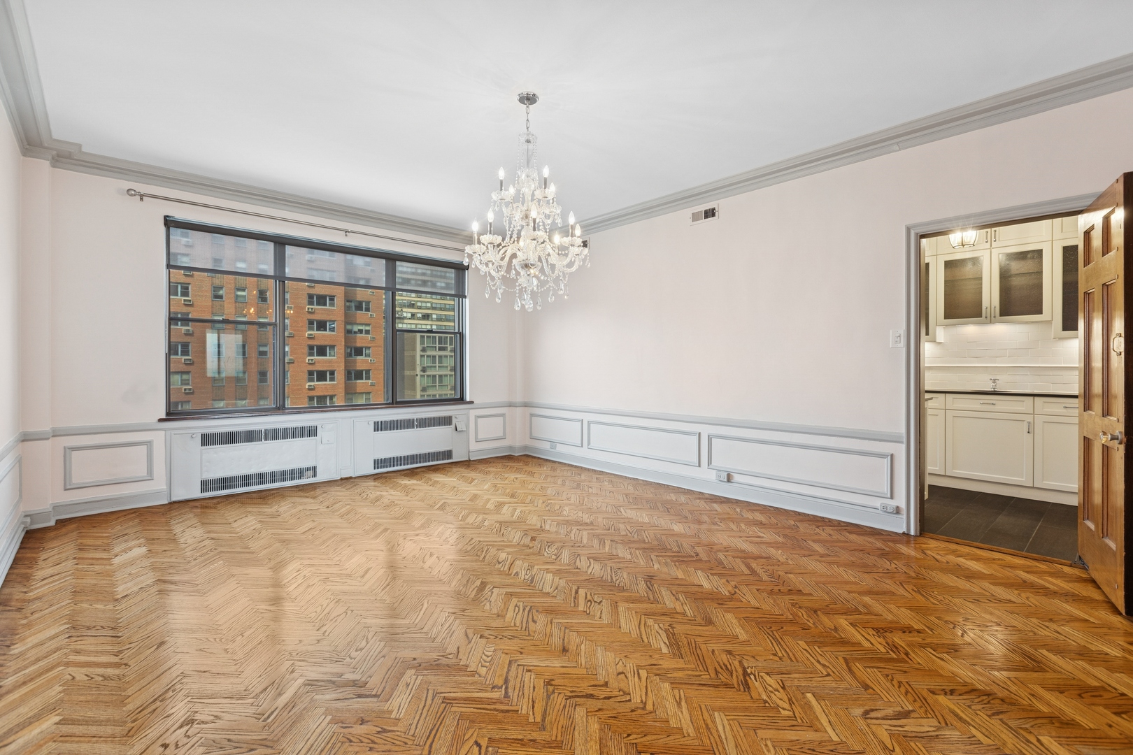 2912 N Commonwealth Avenue 10CD