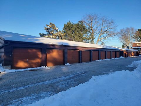 Tiny photo for 1249 48th Ave Avenue #19, East Moline, IL 61244 (MLS # 100000275)