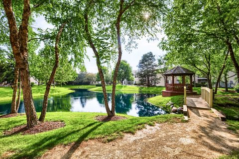 Tiny photo for 734 N Gary Avenue #112, Carol Stream, IL 60188 (MLS # 12686509)