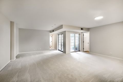 Tiny photo for 734 N Gary Avenue #112, Carol Stream, IL 60188 (MLS # 12686509)