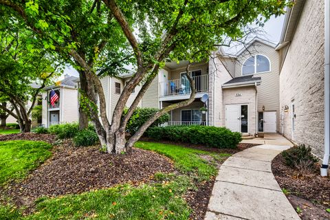 Photo of 734 N Gary Avenue #112, Carol Stream, IL 60188 (MLS # 12686509)
