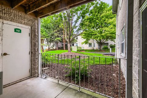 Tiny photo for 734 N Gary Avenue #112, Carol Stream, IL 60188 (MLS # 12686509)