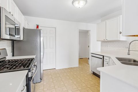 Tiny photo for 694 W Huron Hills Trail, Round Lake Heights, IL 60073 (MLS # 12645295)