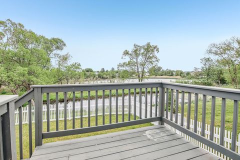 Tiny photo for 694 W Huron Hills Trail, Round Lake Heights, IL 60073 (MLS # 12645295)