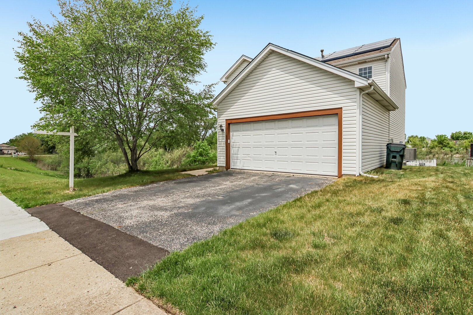 694 W Huron Hills Trail