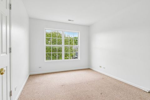 Tiny photo for 694 W Huron Hills Trail, Round Lake Heights, IL 60073 (MLS # 12645295)