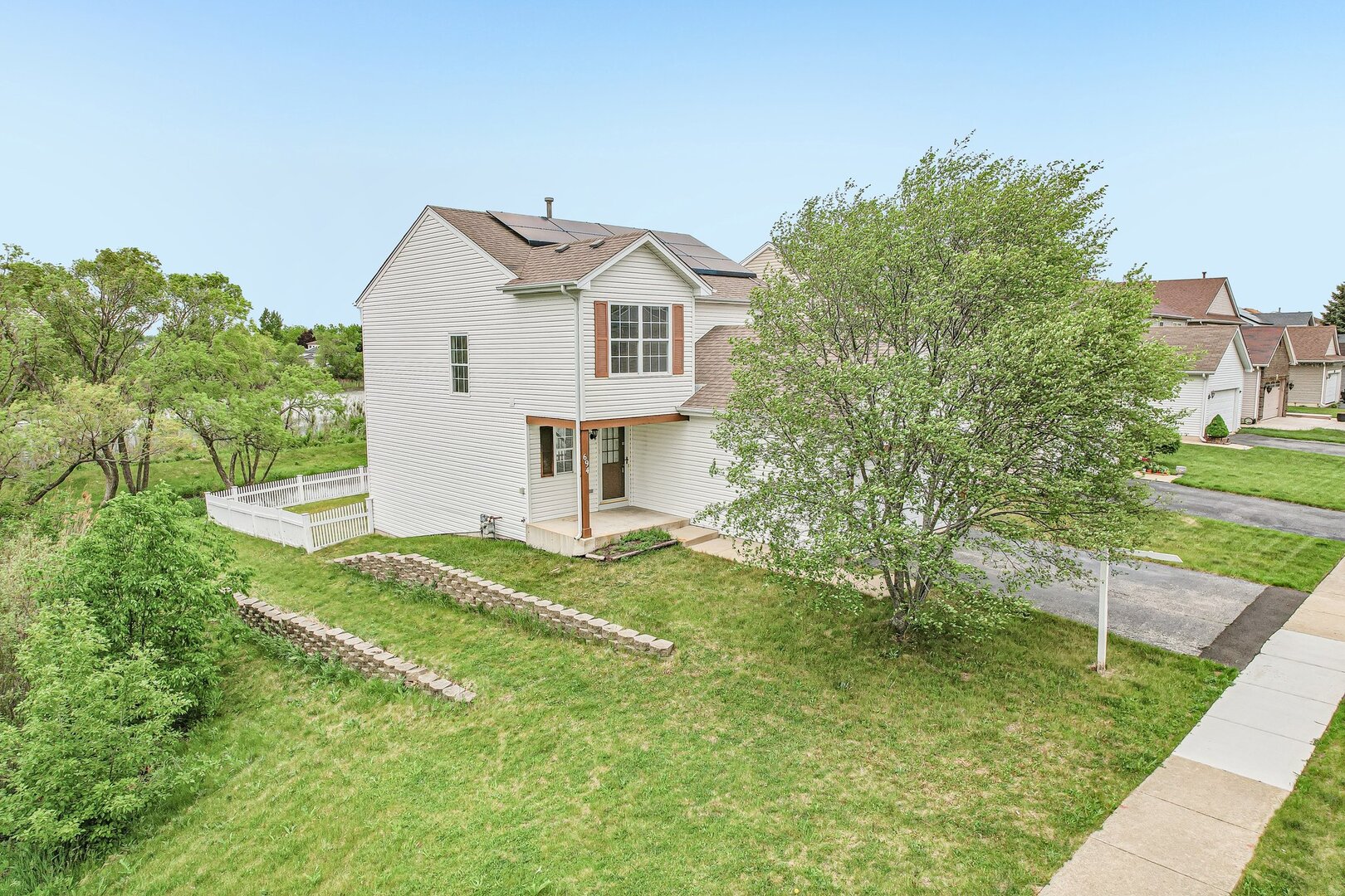 694 W Huron Hills Trail
