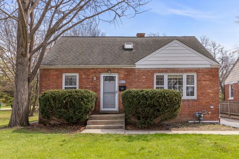 Photo of 261 Melrose Avenue, Elmhurst, IL 60126 (MLS # 12635149)