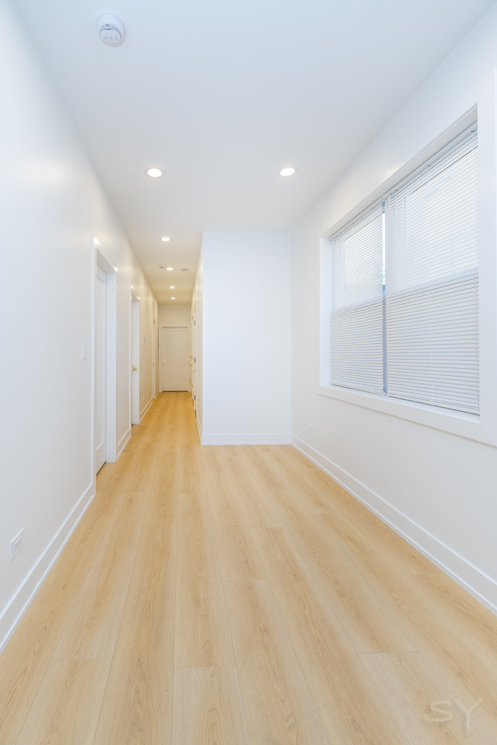 6036 S Rhodes Avenue 1