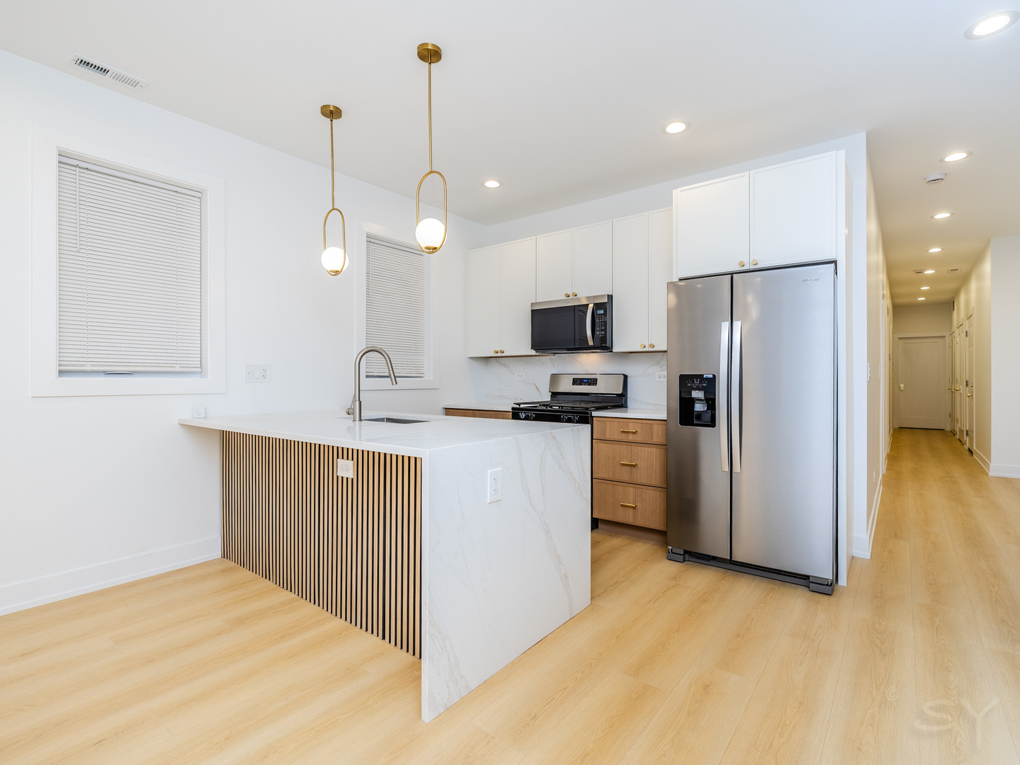 6036 S Rhodes Avenue 1