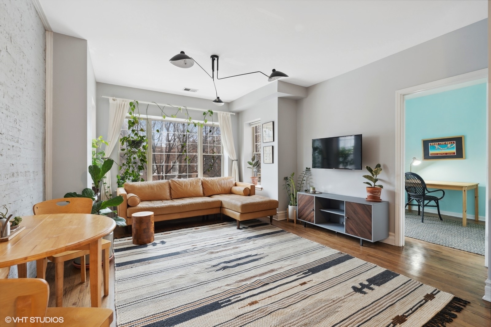 2903 N Rockwell Street 2