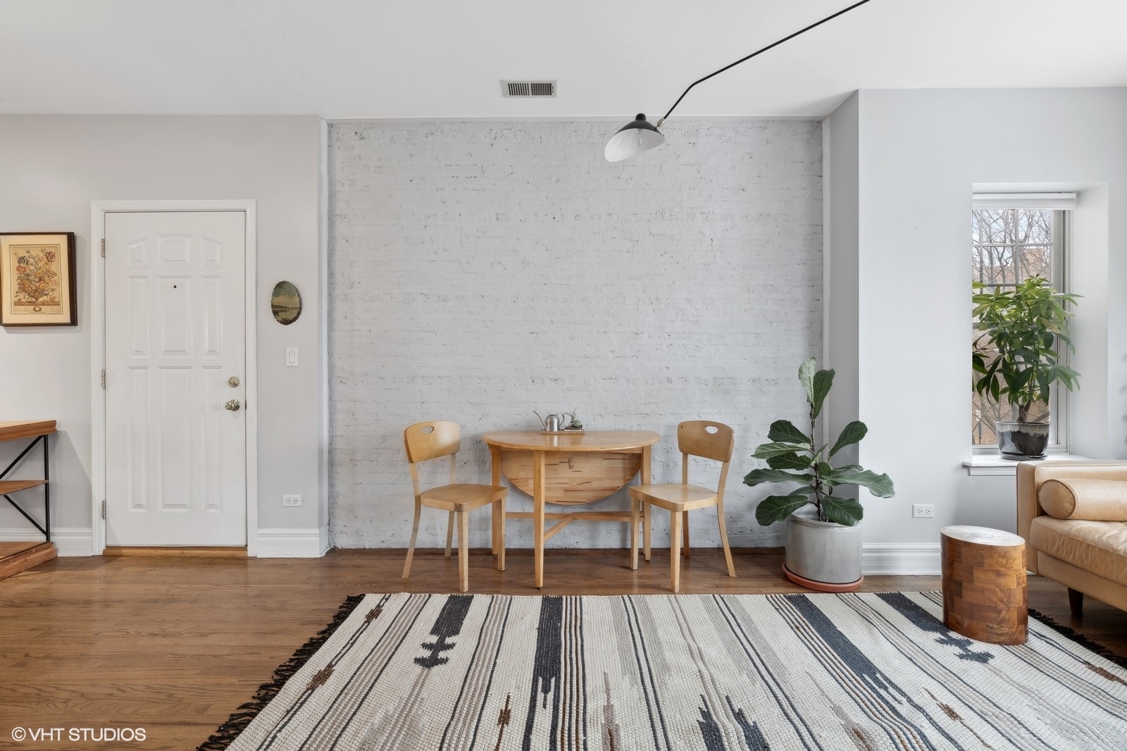 2903 N Rockwell Street 2