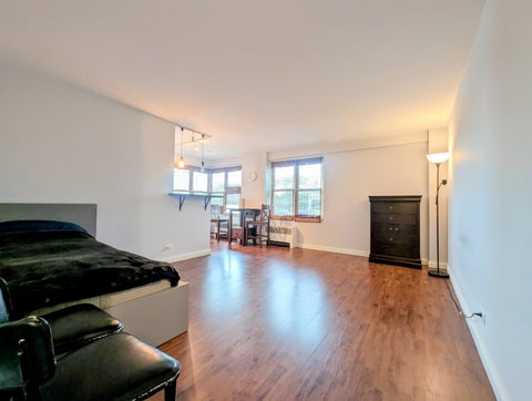 Tiny photo for 2610 W Balmoral Avenue #306, Chicago, IL 60625 (MLS # 12656160)