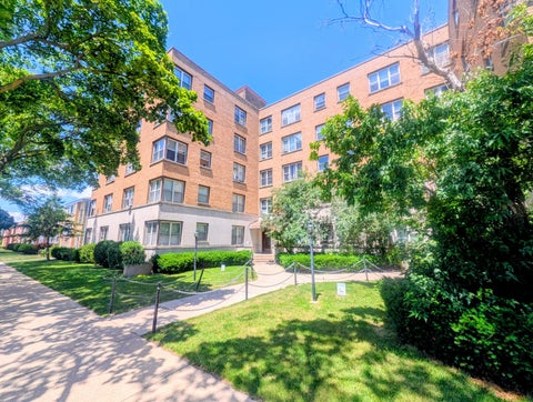Photo of 2610 W Balmoral Avenue #306, Chicago, IL 60625 (MLS # 12656160)