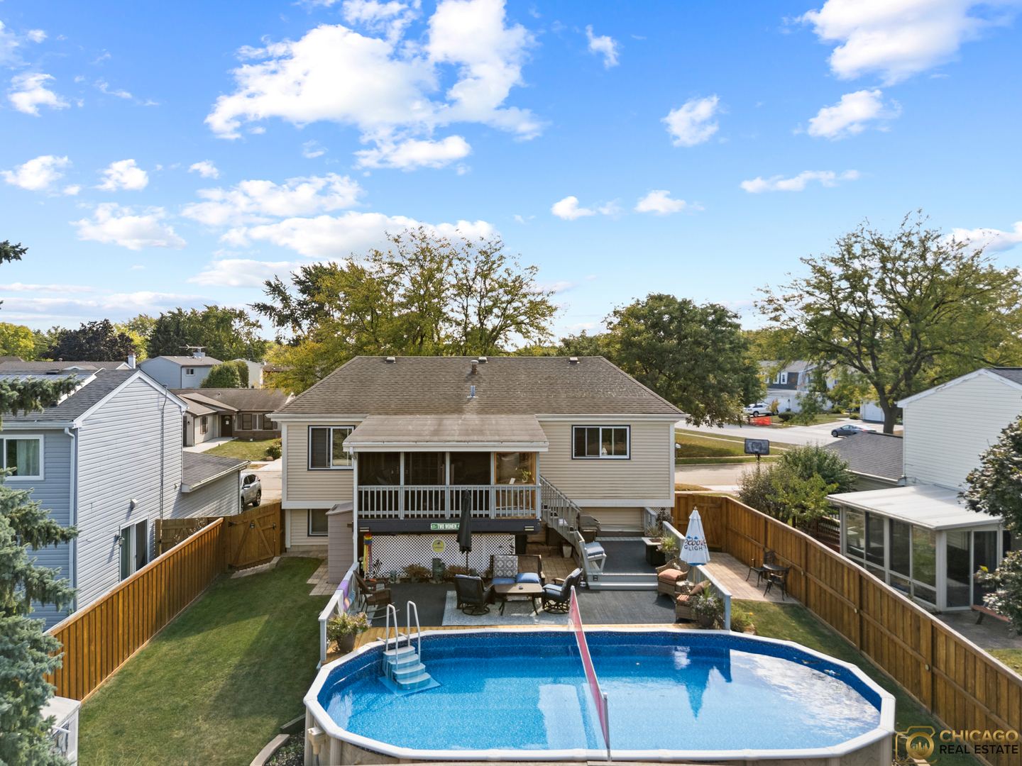 Roselle, Illinois 60172, United States, 3 Bedrooms Bedrooms, ,2 BathroomsBathrooms,Residential,Active,215819