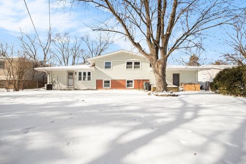 Tiny photo for 18947 Ridgewood Avenue, Lansing, IL 60438 (MLS # 12557494)