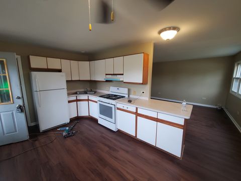 Tiny photo for 24471 W POPLAR Street, Round Lake, IL 60073 (MLS # 12500315)