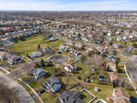 Tiny photo for 604 Berkshire Court, Oswego, IL 60543 (MLS # 12577430)