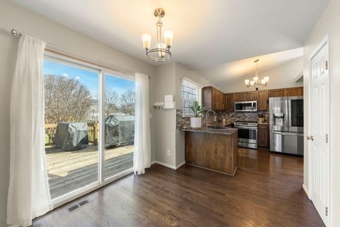 Tiny photo for 604 Berkshire Court, Oswego, IL 60543 (MLS # 12577430)