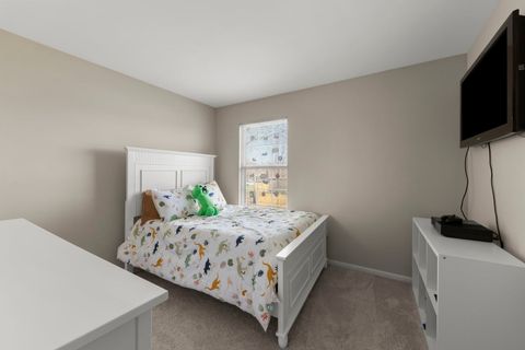 Tiny photo for 604 Berkshire Court, Oswego, IL 60543 (MLS # 12577430)