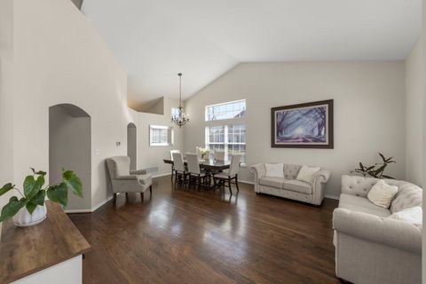 Tiny photo for 604 Berkshire Court, Oswego, IL 60543 (MLS # 12577430)