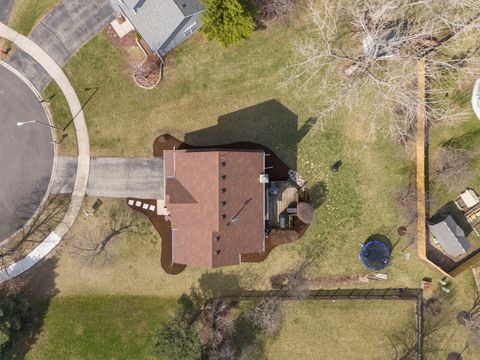 Tiny photo for 604 Berkshire Court, Oswego, IL 60543 (MLS # 12577430)
