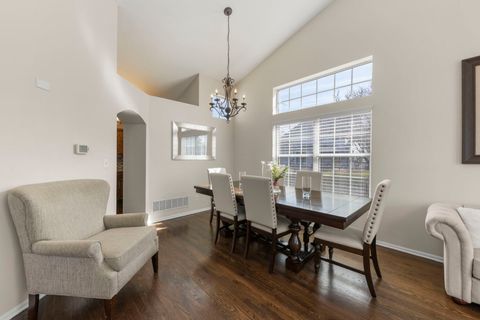 Tiny photo for 604 Berkshire Court, Oswego, IL 60543 (MLS # 12577430)