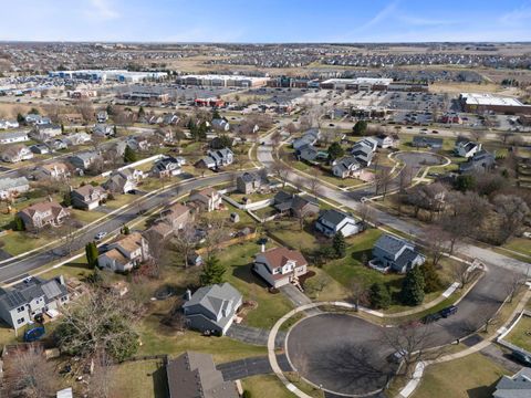 Tiny photo for 604 Berkshire Court, Oswego, IL 60543 (MLS # 12577430)