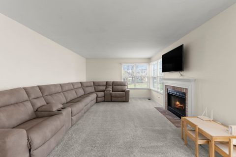 Tiny photo for 604 Berkshire Court, Oswego, IL 60543 (MLS # 12577430)