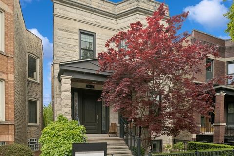 3643 N Oakley Avenue Chicago IL 60618