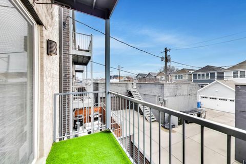 Tiny photo for 2435 W BELMONT Avenue #2E, Chicago, IL 60618 (MLS # 12596708)