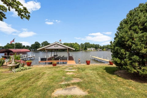 Tiny photo for 2019 N Woodlawn Park Avenue, McHenry, IL 60051 (MLS # 12707709)