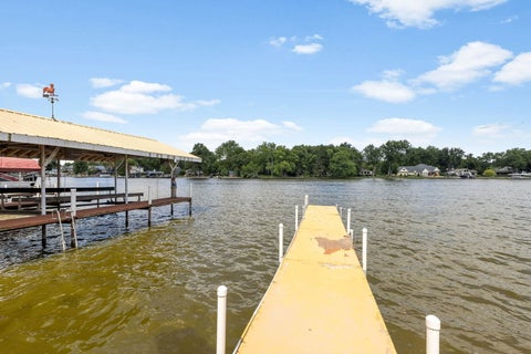 Tiny photo for 2019 N Woodlawn Park Avenue, McHenry, IL 60051 (MLS # 12707709)
