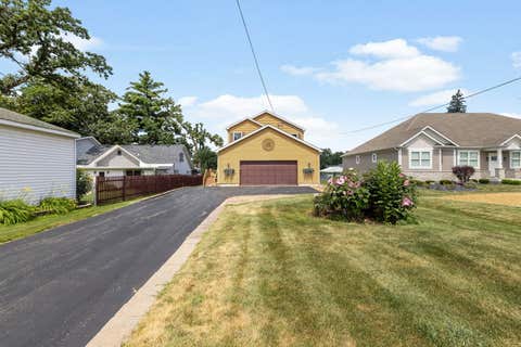 Tiny photo for 2019 N Woodlawn Park Avenue, McHenry, IL 60051 (MLS # 12707709)