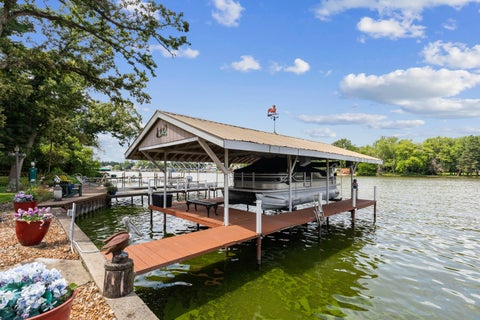 Tiny photo for 2019 N Woodlawn Park Avenue, McHenry, IL 60051 (MLS # 12707709)