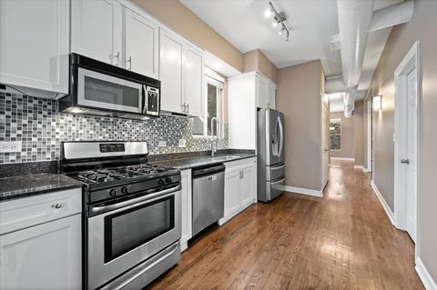 Tiny photo for 2924 N Talman Avenue #3, Chicago, IL 60618 (MLS # 12511637)