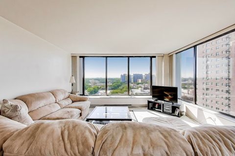 Tiny photo for 5455 N Sheridan Road #1015, Chicago, IL 60640 (MLS # 12520735)