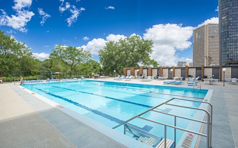 Tiny photo for 5455 N Sheridan Road #1015, Chicago, IL 60640 (MLS # 12520735)