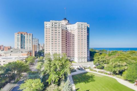Tiny photo for 5455 N Sheridan Road #1015, Chicago, IL 60640 (MLS # 12520735)